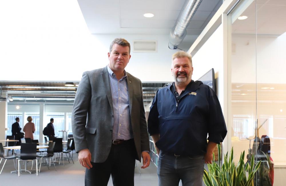 LO President Hans-Christian Gabrielsen and Aslak Tveito, Director of Simula (Photo: Simula/Fanny Klang)